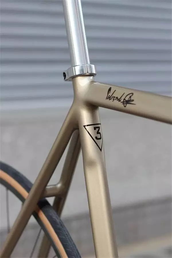 outdoors，Bicycle，vehicle，Frame，industrial design，